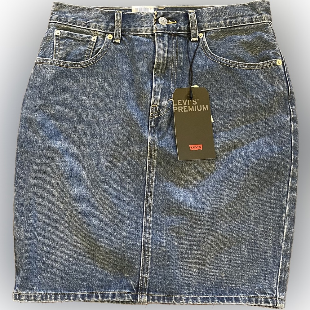 Levi’s 100% Cotton Denim Skirt Womens 29” waist